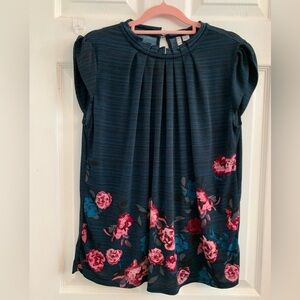 Elle Women’s Dark Blue Green Blouse with Pink Floral Design. Size Medium $8